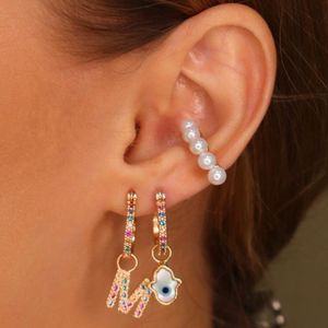 Argolinha Letra E com Zircônias em Banho de Ouro 18k - PL0374