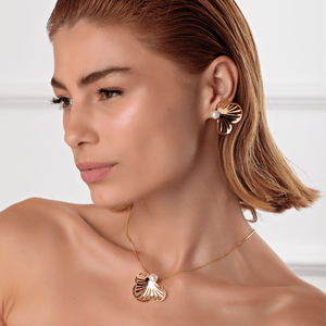 Conjunto em Banho Ouro 18K Flor com Pérola - PL19848