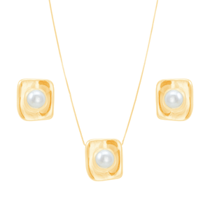 Conjunto Quadrado com Pérola em Banho Ouro 18K - PL21489