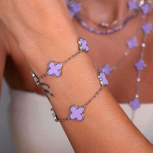 Pulseira Trevo Lilás em Banho de Ródio - PL22589