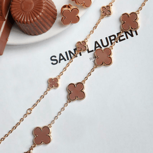 Pulseira Trevo Mocha Mousse em Banho de Ouro 18K - PL24233