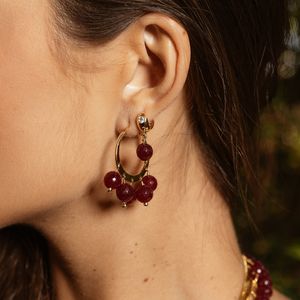 Argola com Bolas Rubi em Banho de Ouro 18K - PL24436